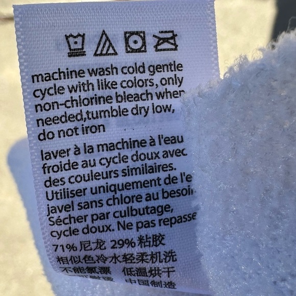 Barefoot Dreams Cozychic Ultra Lite Ocean Breeze Violet Ombré Poncho one size - Picture 11 of 12